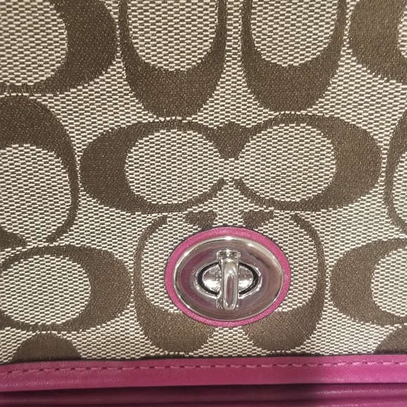 COACH Legacy Signature C Penny Crossbody - Picture 3 of 12